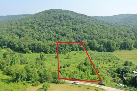 340 Lester Abbott Lane