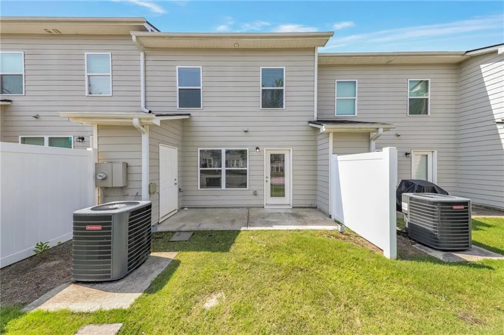 4431 Pinscher Street Union City, GA 30291
