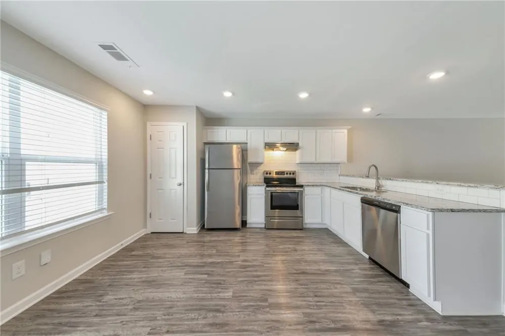 4431 Pinscher Street Union City, GA 30291