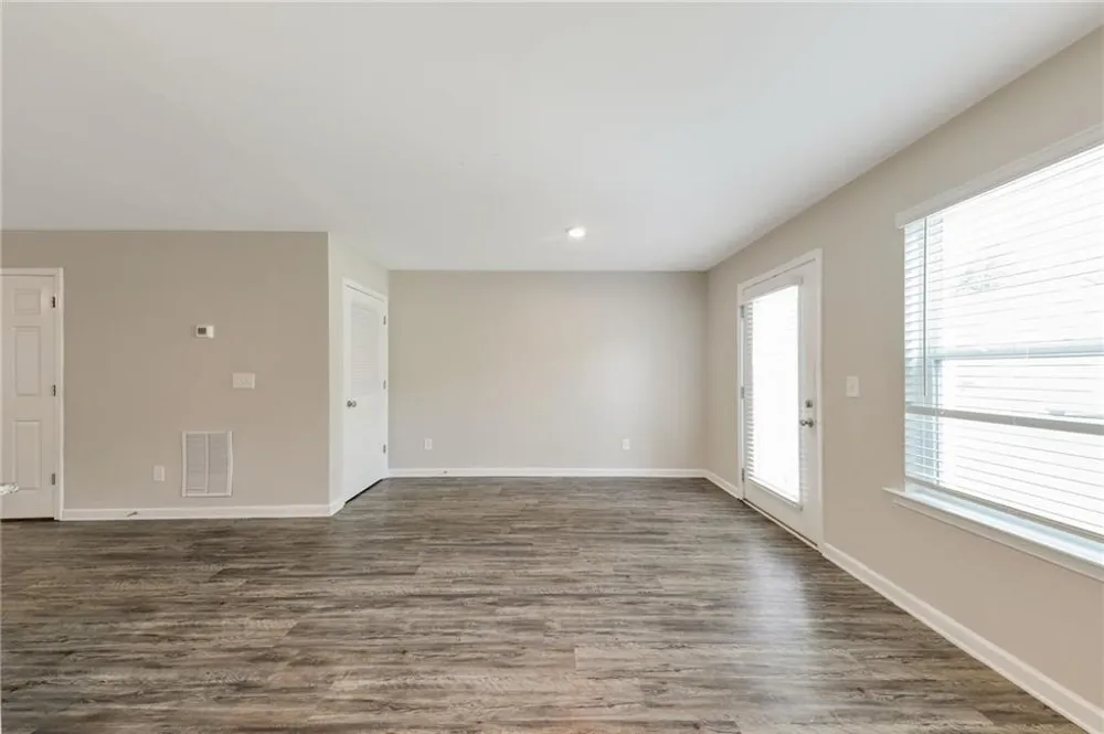 4431 Pinscher Street Union City, GA 30291