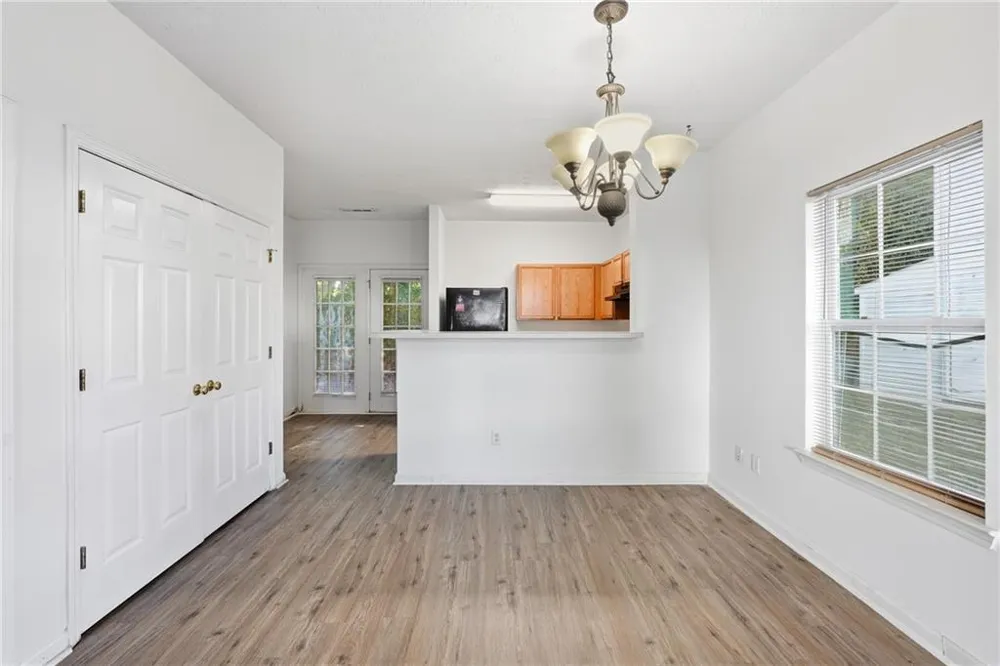 6080 Camden Forrest Cove Riverdale, GA 30296