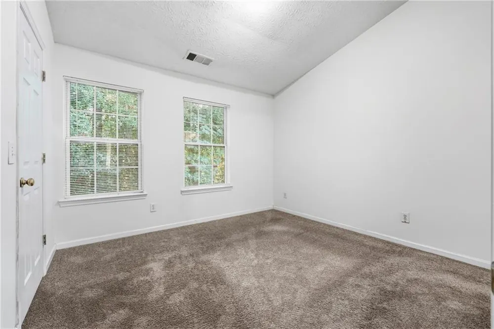 6080 Camden Forrest Cove Riverdale, GA 30296