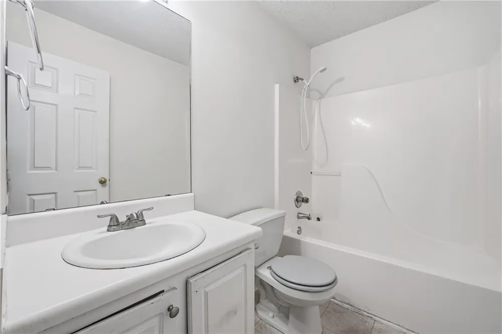 6080 Camden Forrest Cove Riverdale, GA 30296