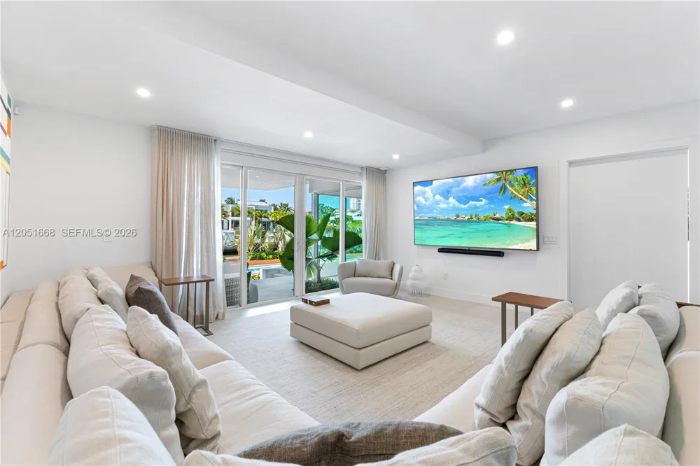 161 Cape Florida Drive Key Biscayne, FL 33149
