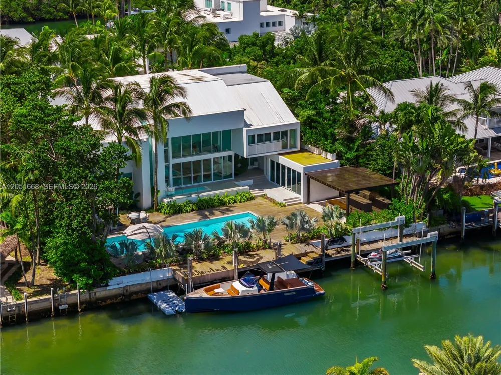 161 Cape Florida Drive Key Biscayne, FL 33149