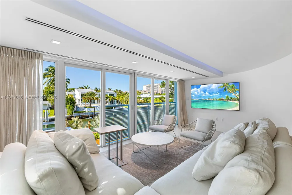 161 Cape Florida Drive Key Biscayne, FL 33149