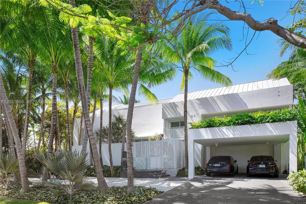 161 Cape Florida Drive Key Biscayne, FL 33149