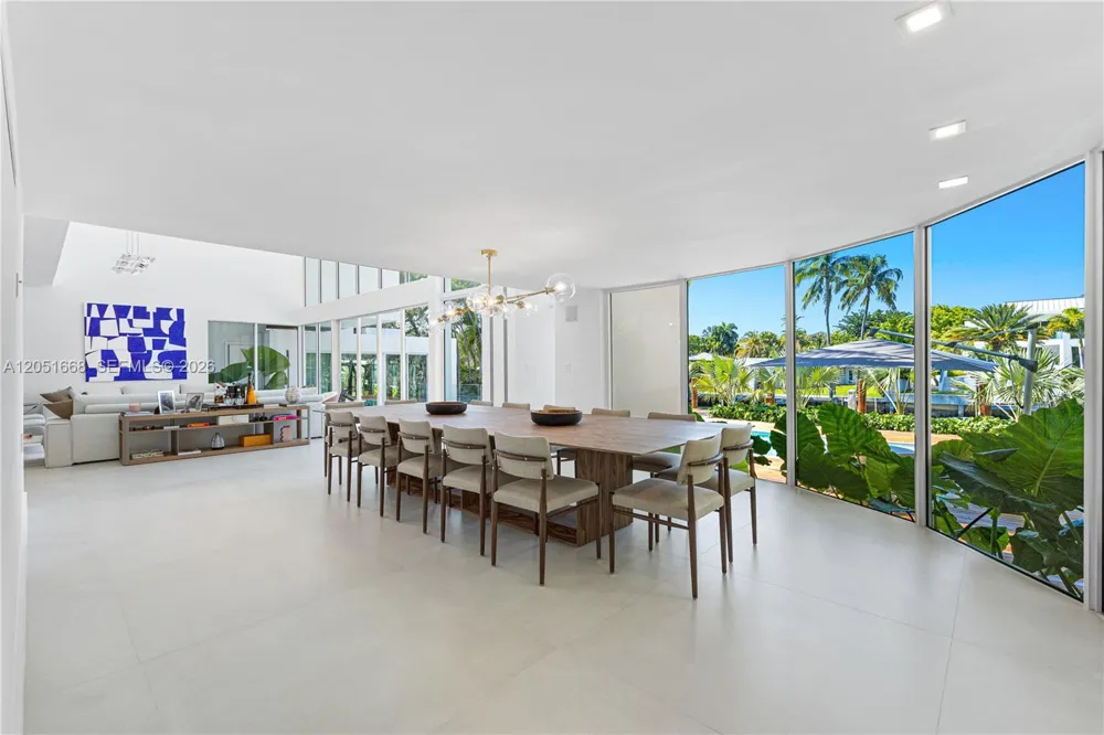 161 Cape Florida Drive Key Biscayne, FL 33149