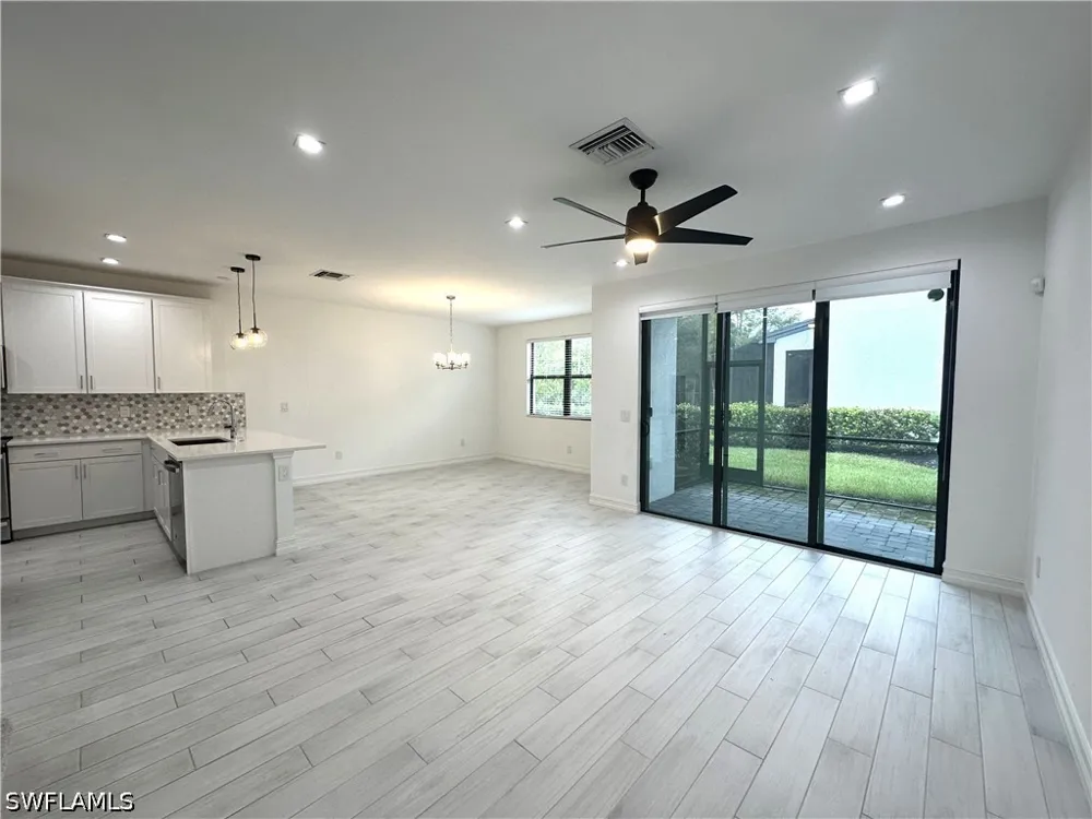 Carnegie Way Naples, FL 34119