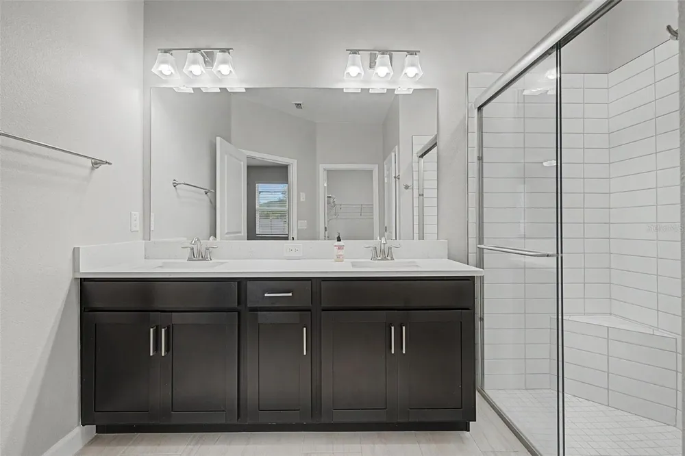 10460 GABLE DIG LOOP San Antonio, FL 33576