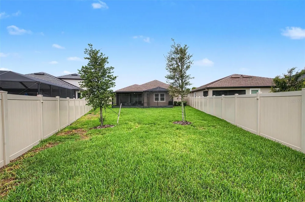 10460 GABLE DIG LOOP San Antonio, FL 33576