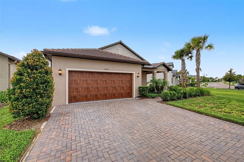 10460 GABLE DIG LOOP San Antonio, FL 33576