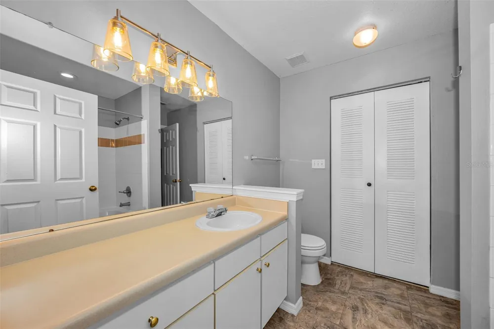 9078 LAKE CHASE ISLAND WAY #9078 Tampa, FL 33626