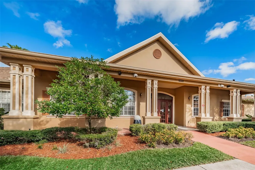 9078 LAKE CHASE ISLAND WAY #9078 Tampa, FL 33626