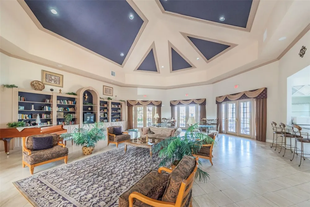 9078 LAKE CHASE ISLAND WAY #9078 Tampa, FL 33626