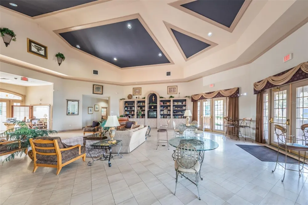 9078 LAKE CHASE ISLAND WAY #9078 Tampa, FL 33626
