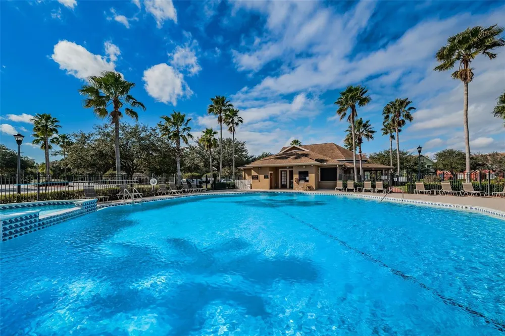 9078 LAKE CHASE ISLAND WAY #9078 Tampa, FL 33626