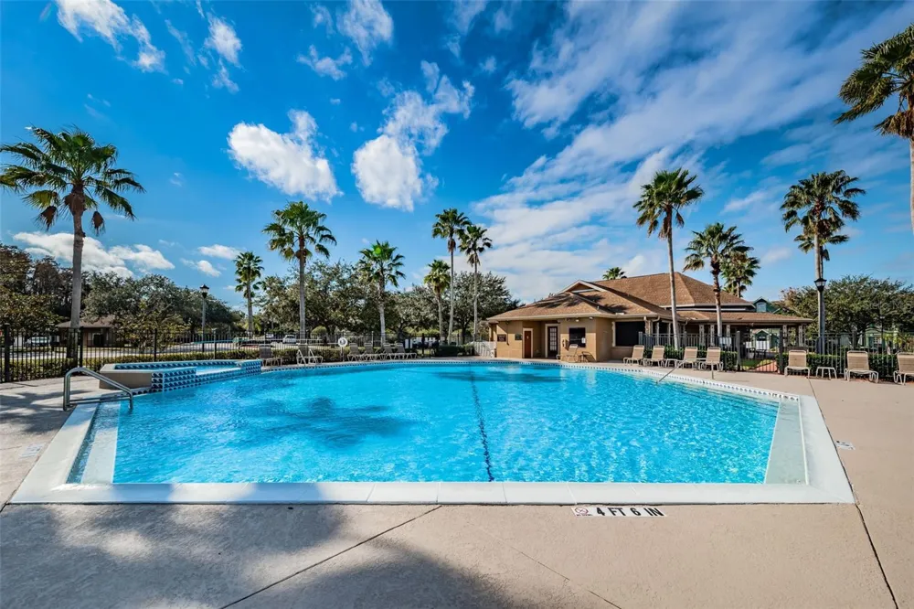9078 LAKE CHASE ISLAND WAY #9078 Tampa, FL 33626