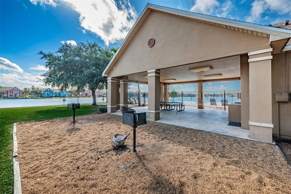 9078 LAKE CHASE ISLAND WAY #9078 Tampa, FL 33626