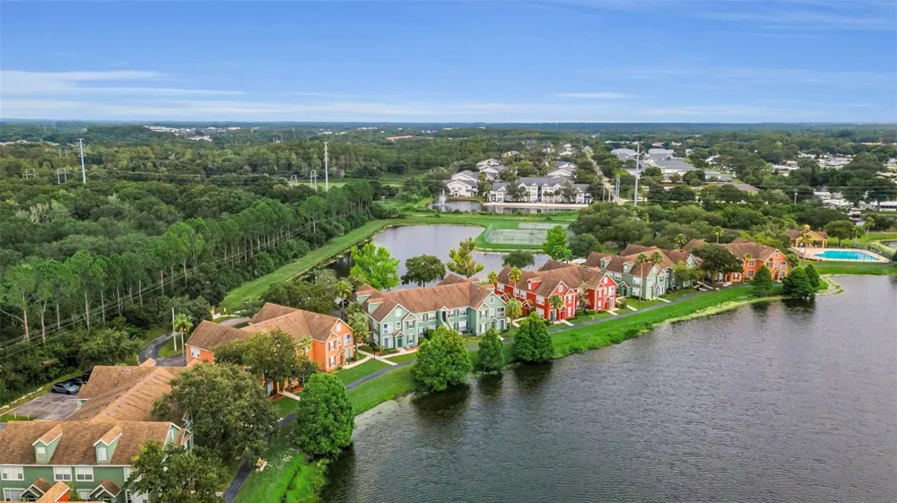 9078 LAKE CHASE ISLAND WAY #9078 Tampa, FL 33626