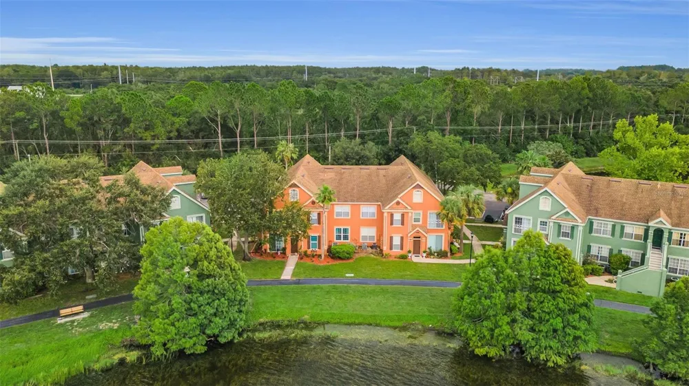 9078 LAKE CHASE ISLAND WAY #9078 Tampa, FL 33626