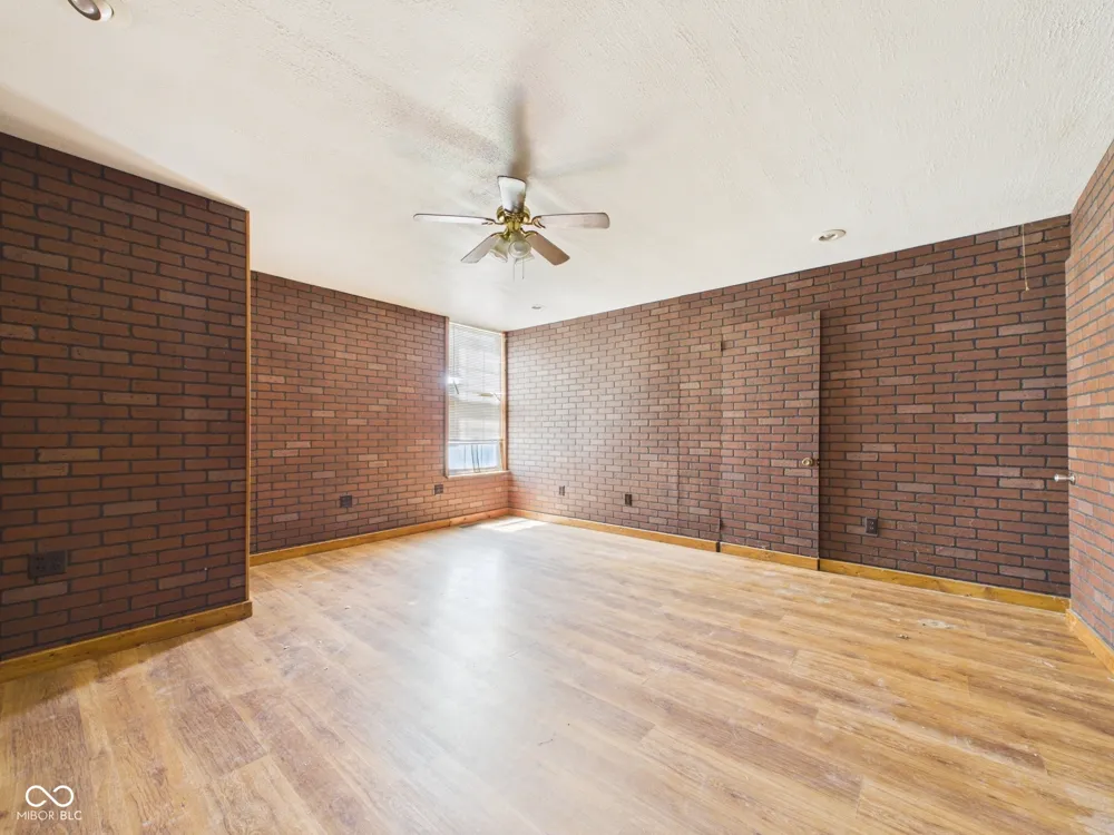 1303 S F STREET Elwood, IN 46036