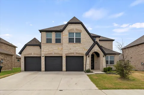 1600 Lake Grove Drive
