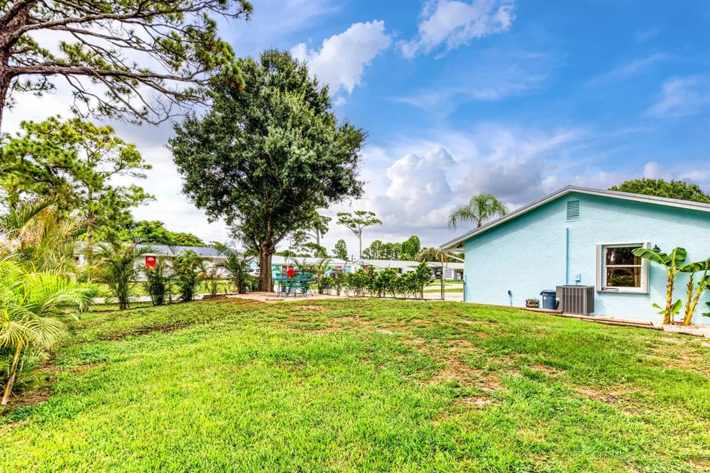 2184 SE Washington Street Stuart, FL 34997