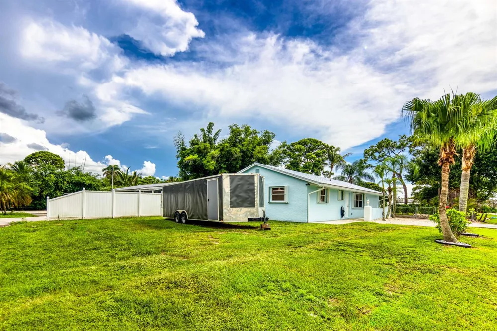2184 SE Washington Street Stuart, FL 34997