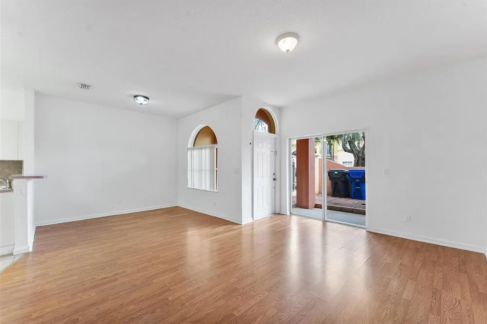 1407 S SANTA CATALINA CIRCLE North Lauderdale, FL 33068