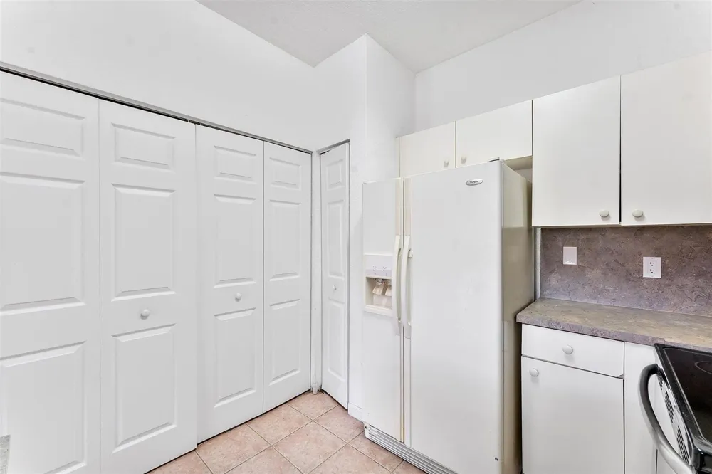 1407 S SANTA CATALINA CIRCLE North Lauderdale, FL 33068