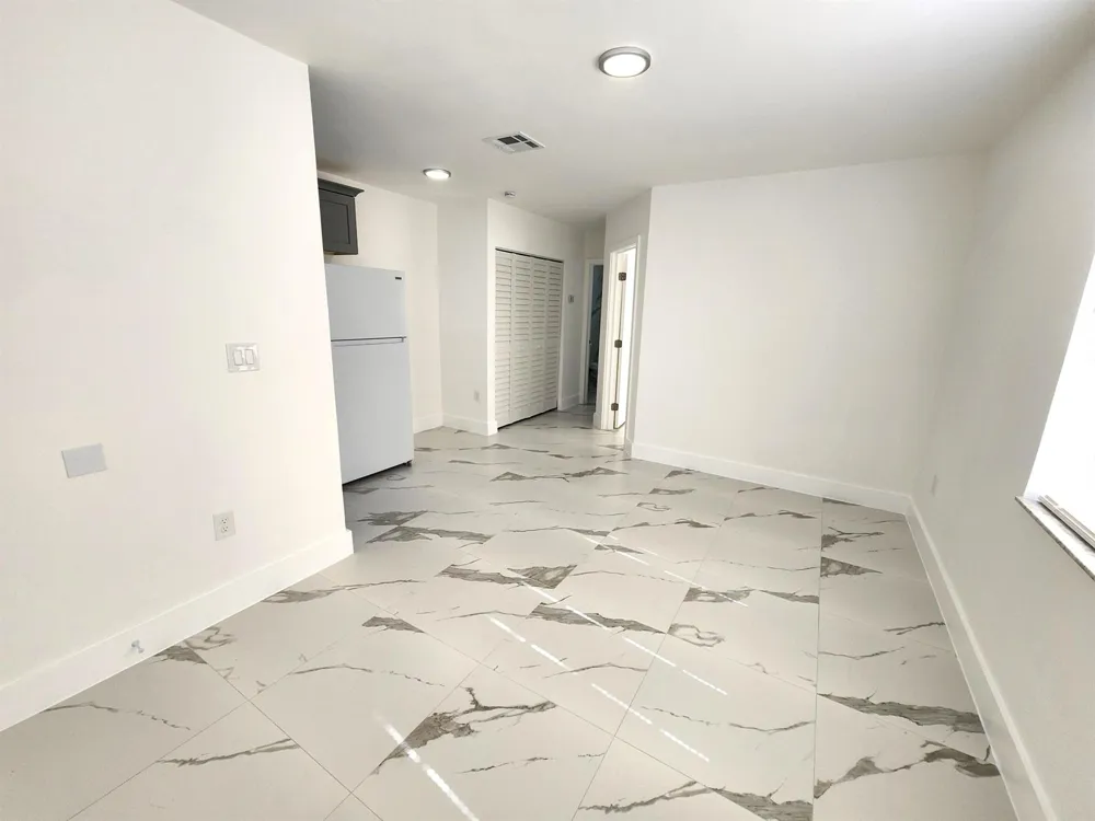 2466 Lincoln Street #3 Hollywood, FL 33020