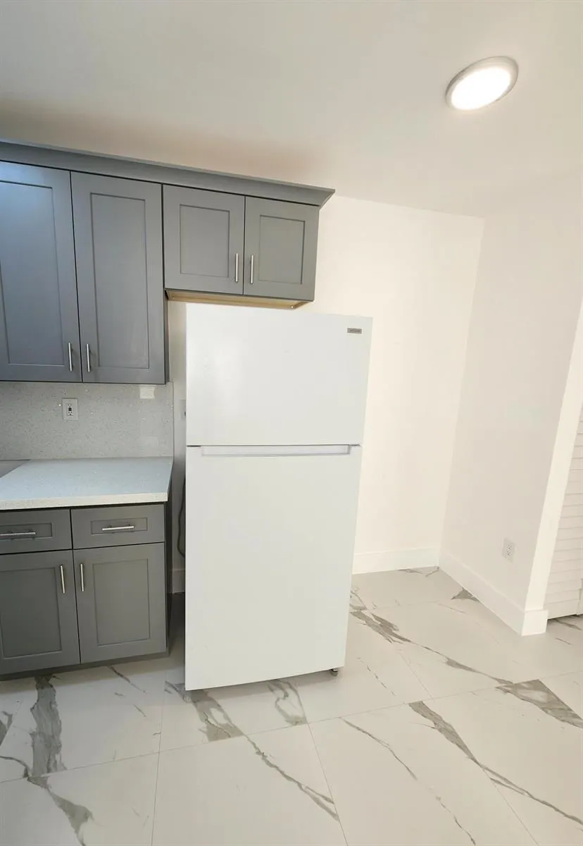 2466 Lincoln Street #3 Hollywood, FL 33020