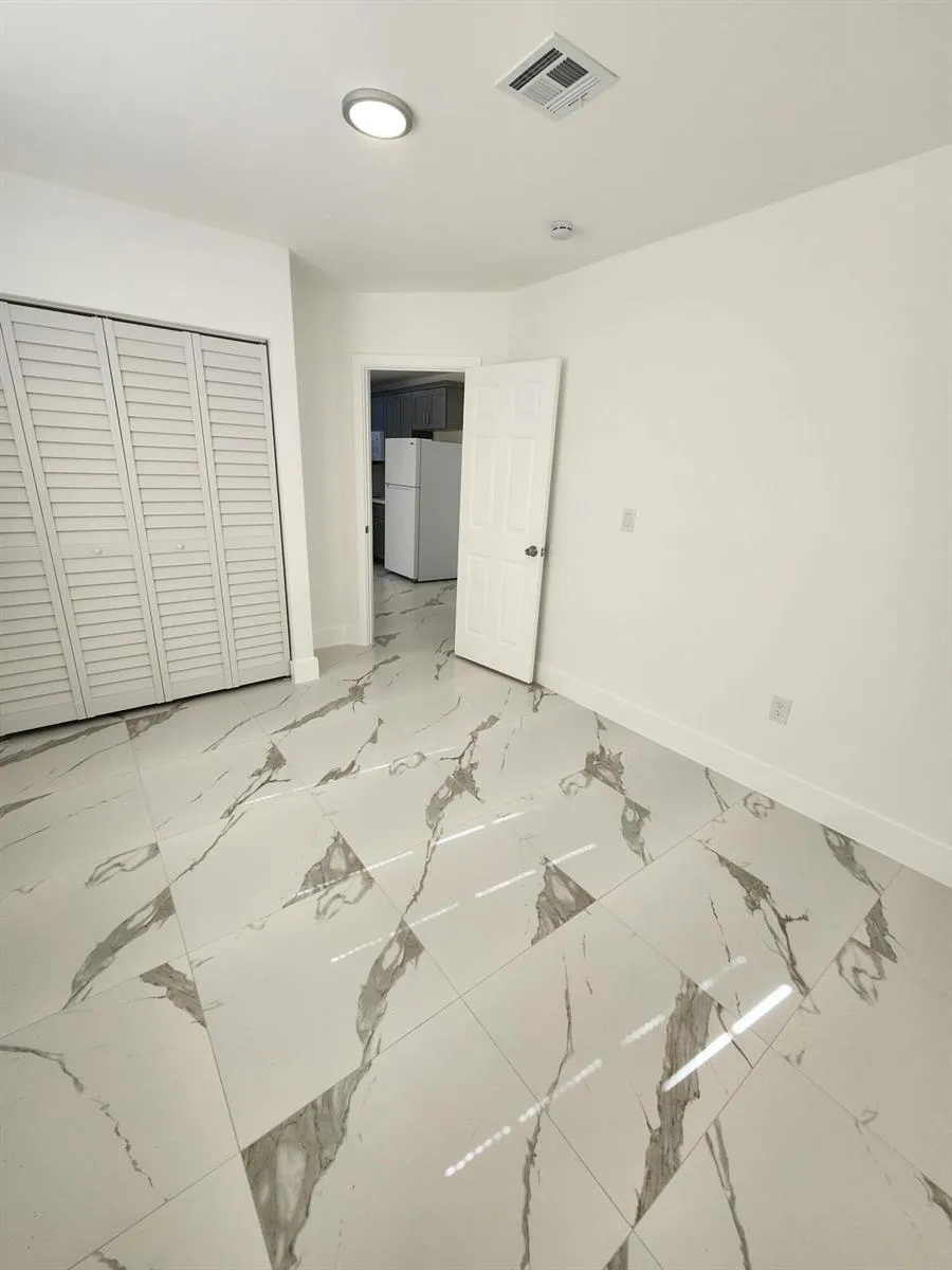 2466 Lincoln Street #3 Hollywood, FL 33020