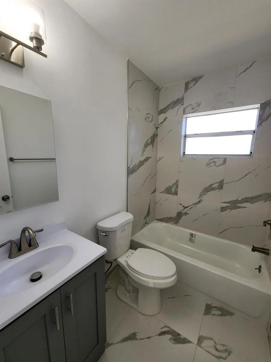 2466 Lincoln Street #3 Hollywood, FL 33020