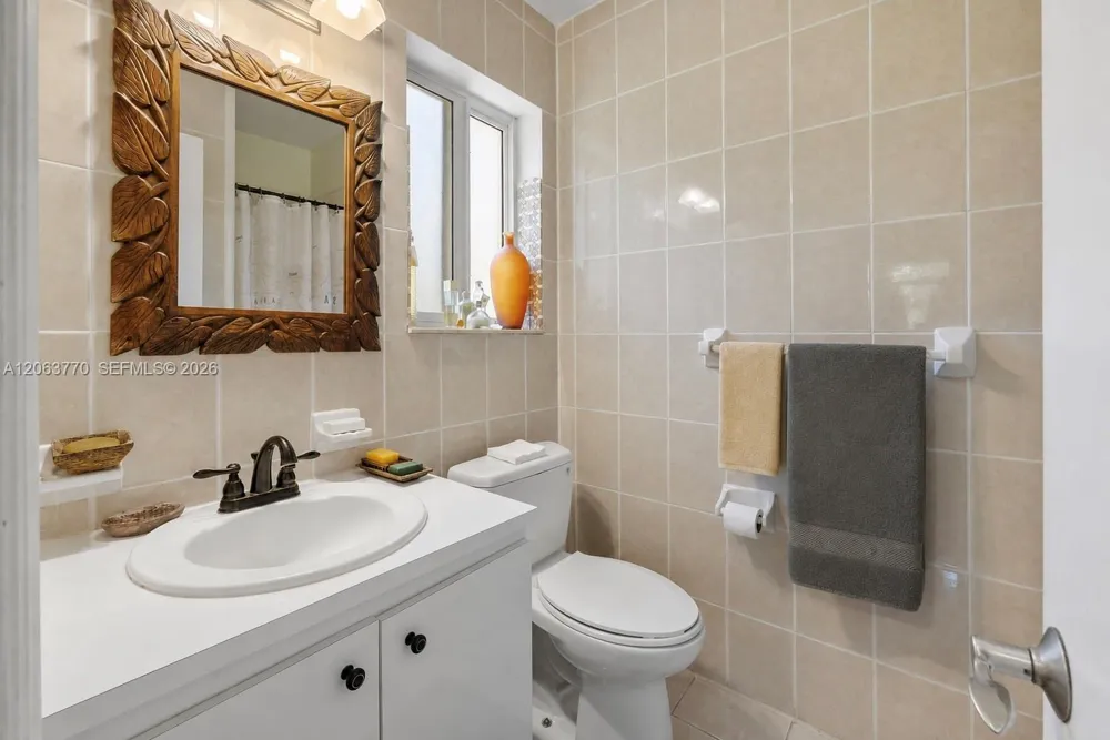14 NW 109th St Miami Shores, FL 33168