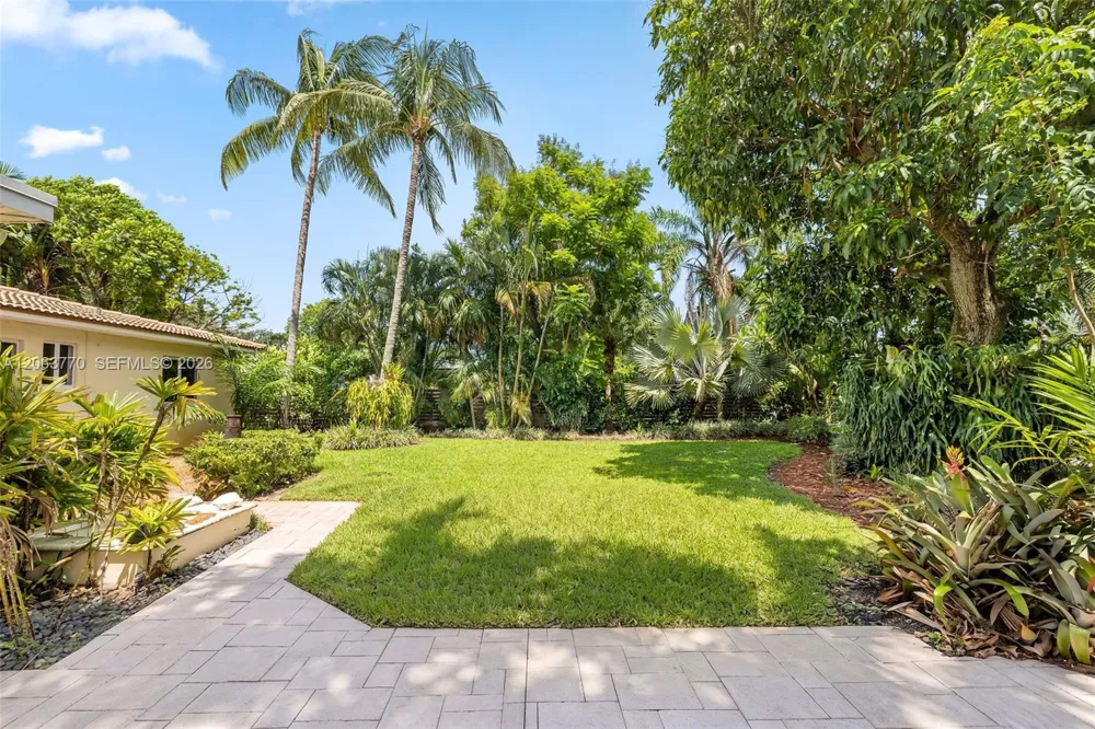 14 NW 109th St Miami Shores, FL 33168