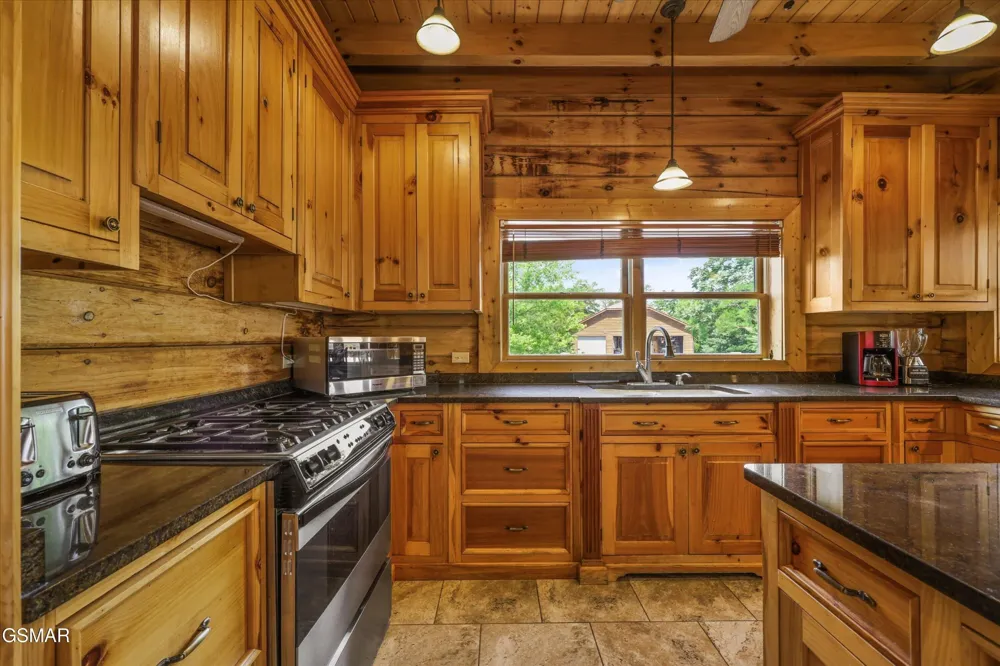 430 Sugar Cove Way Newport, TN 37821