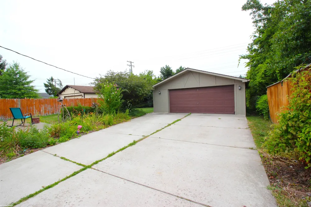 17164 Anita Street Fraser City, MI 48026