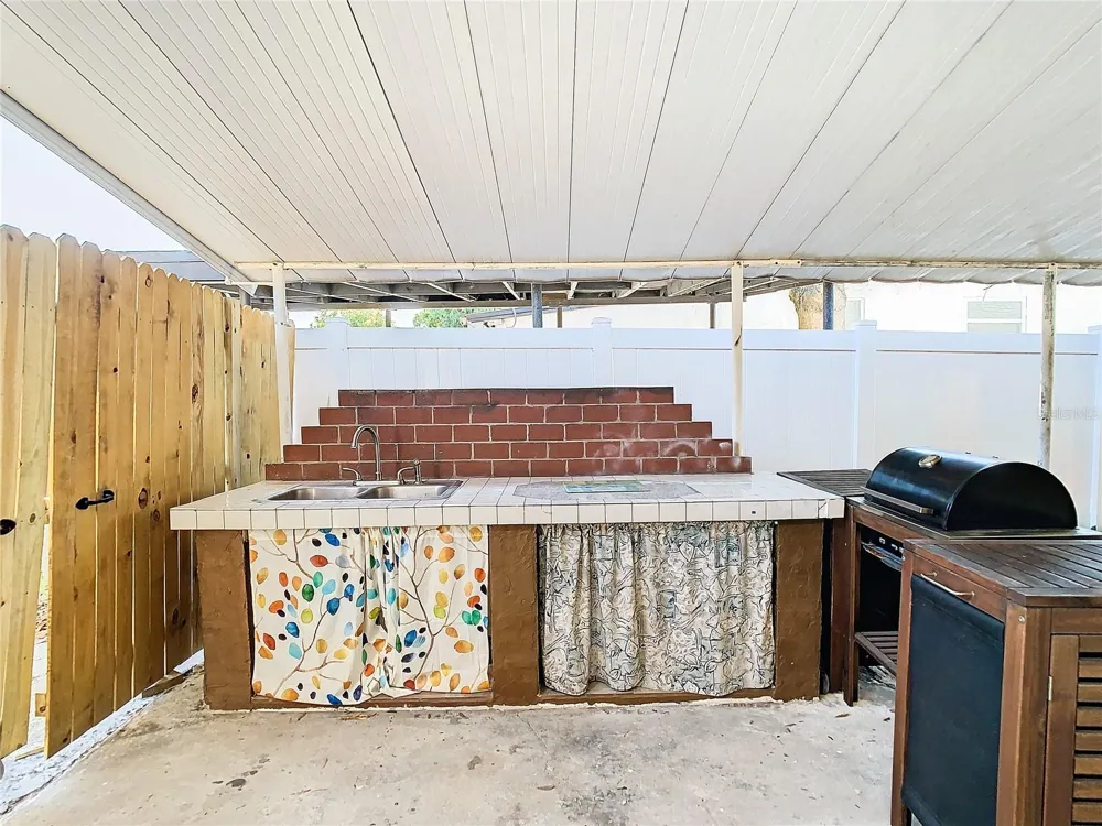 3321 W AILEEN STREET Tampa, FL 33607