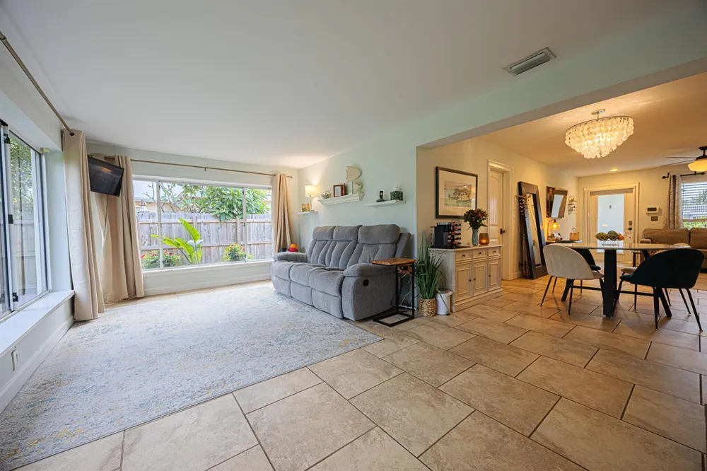 334 NE 28th Road Boca Raton, FL 33431