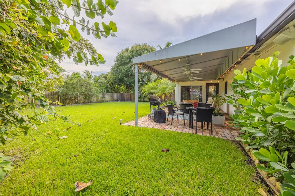 334 NE 28th Road Boca Raton, FL 33431