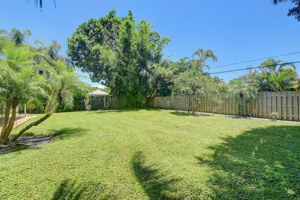 334 NE 28th Road Boca Raton, FL 33431