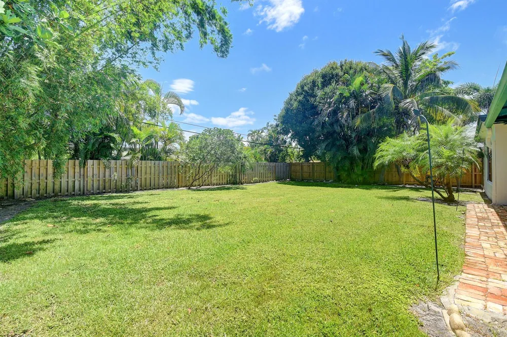 334 NE 28th Road Boca Raton, FL 33431