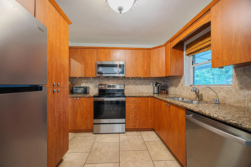 334 NE 28th Road Boca Raton, FL 33431