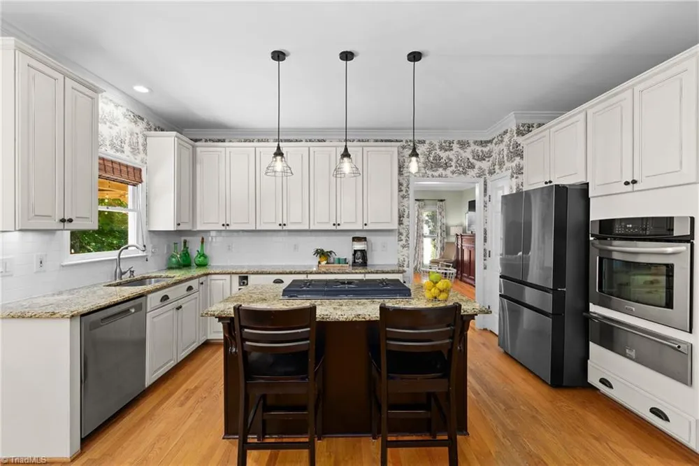3210 Peninsula Drive Jamestown, NC 27282