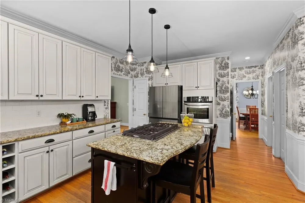 3210 Peninsula Drive Jamestown, NC 27282
