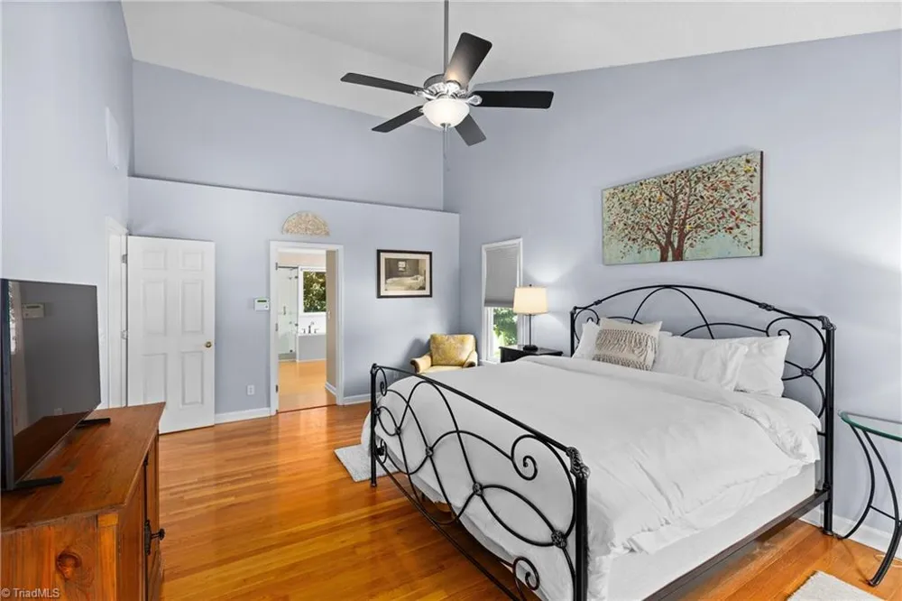 3210 Peninsula Drive Jamestown, NC 27282