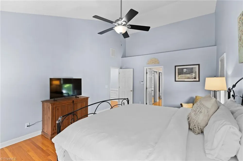 3210 Peninsula Drive Jamestown, NC 27282