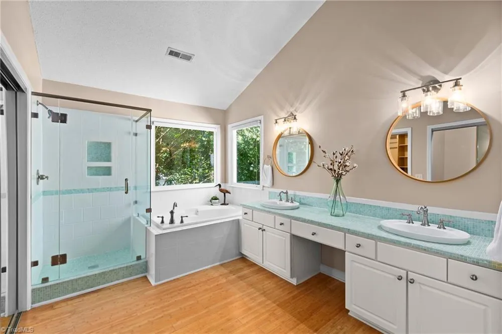 3210 Peninsula Drive Jamestown, NC 27282